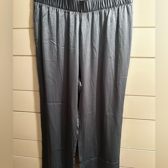 Soft Surroundings 100% Viscose Satin silky pajama Set Size M - Picture 12 of 13